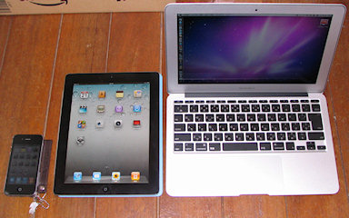 [iPhone4とiPad2とMacBook Air 11"]